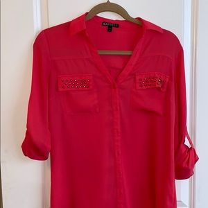 HOT PINK BUTTON UP TOP!